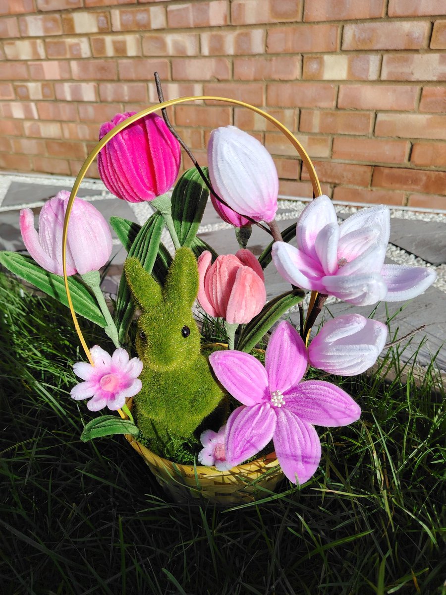 YuvalJacov2002's tweet photo. spring decor. Please Like &amp; Follow This Channel For More Spring 2026's Photos &amp; Edits!#Viral  #Homemade#HappySpring2026#Trend#Decorations #Crafts#Spring2026#Edit#DIY#Photo#Handmade  #fblifestyle#springdecor#FYP#basket#ForYou https://t.co/Sfu9a4L4xL