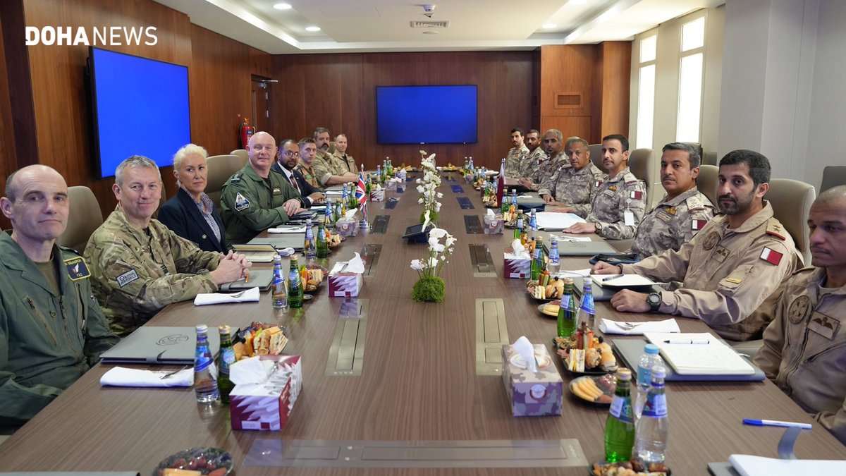 dohanews's tweet image. Staff Maj. Gen. (Pilot) Faisal Khalid Al-Ghanem, Commander of the #Qatar Emiri Air Force, met Air Chief Marshal (Pilot) Harvey Smyth, Chief of the British Air Staff, and his delegation during a visit to #Dukhan Air Base on Tuesday.
In a statement, the Ministry of #Defence said