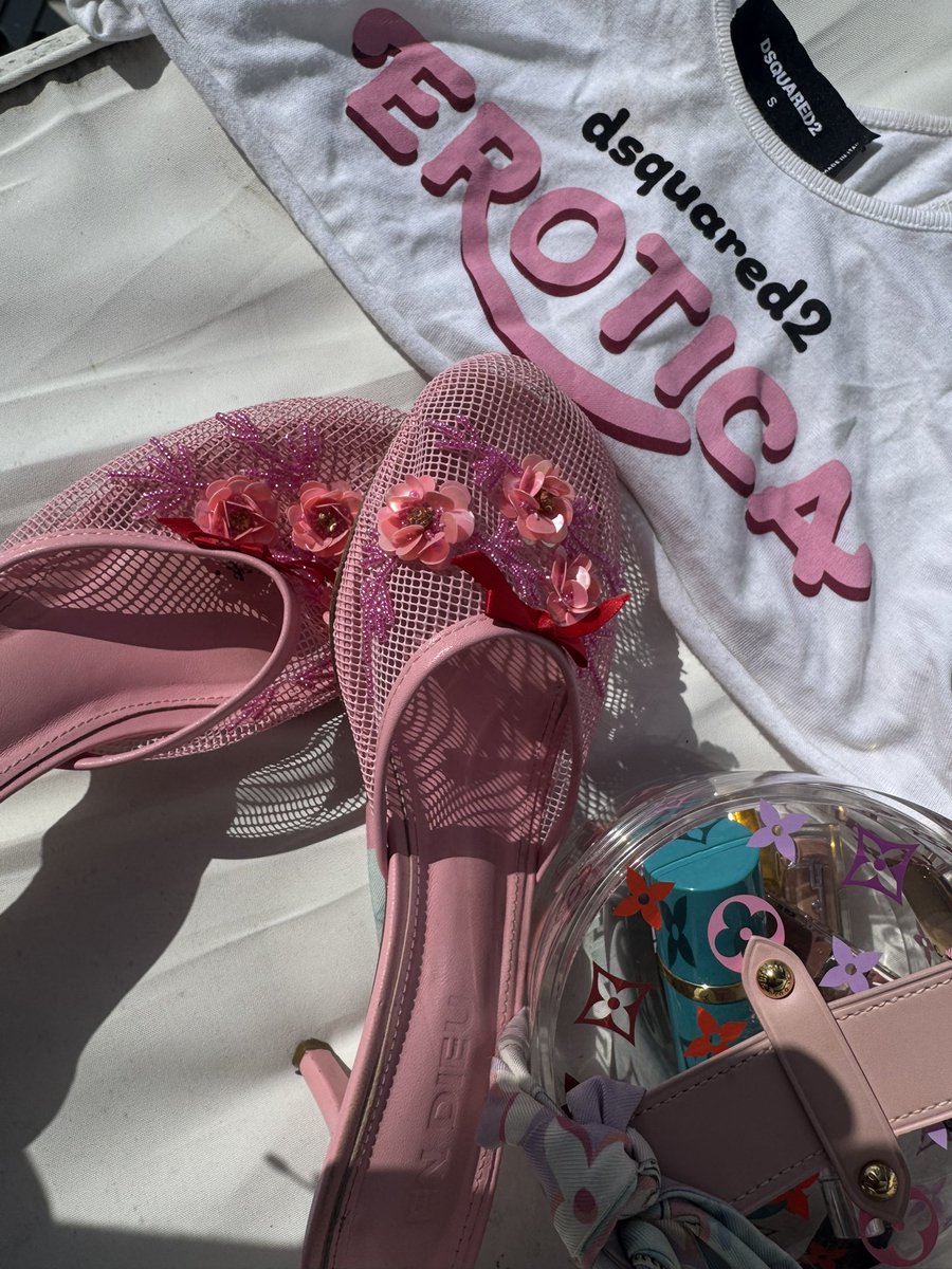 glocaine kate tweet media