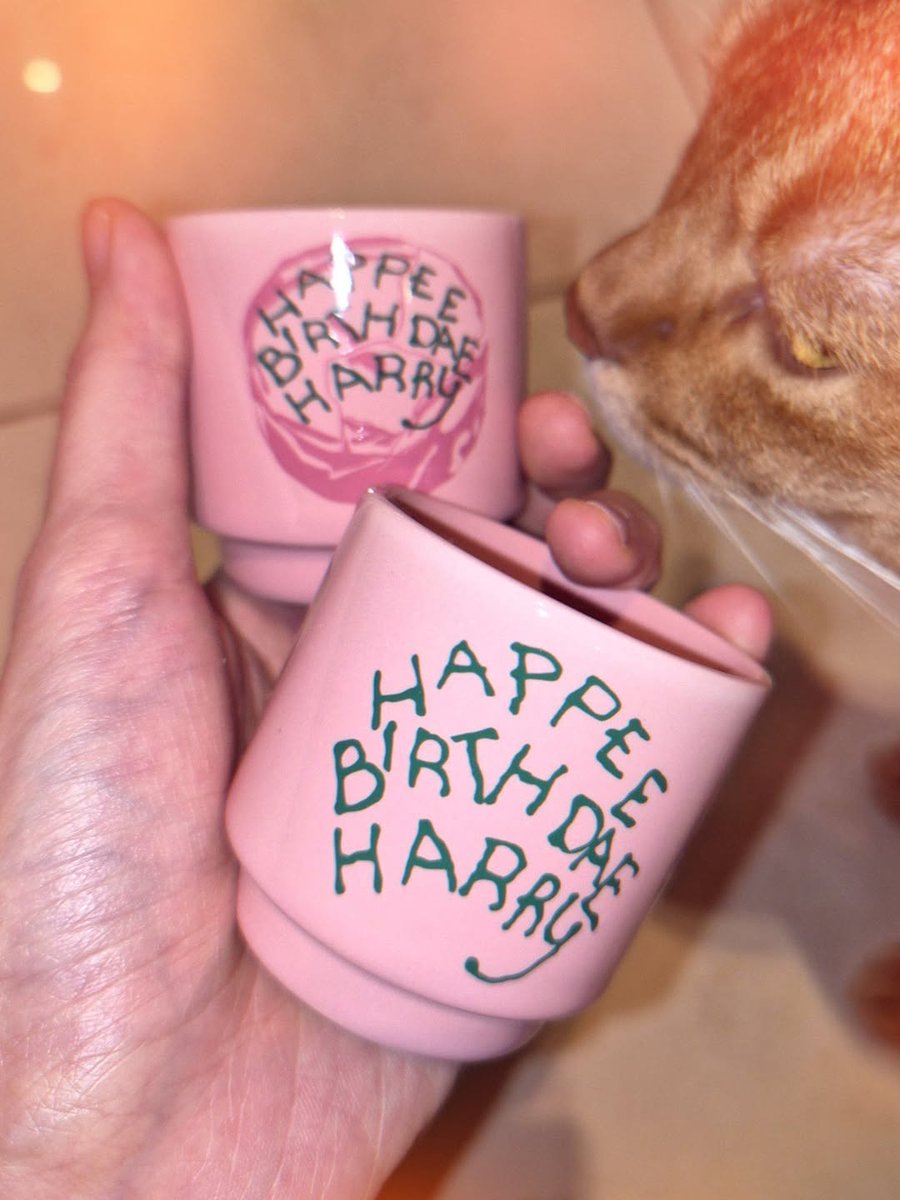 Sunmi France 💜 tweet media