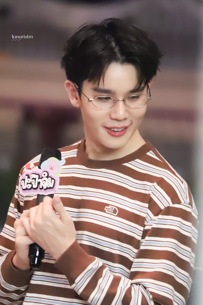 ૮ мιит ა tweet media