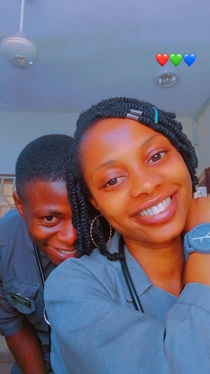 GOlamidey's tweet photo. Second semester proper 😉
Avain clinic rotation - smooth ride. 

#Vetstudents
@AMR_UNILORIN @AvmsUnilorin @UilStudentUnion @UnilorinNGR https://t.co/4yCiWHLzZM