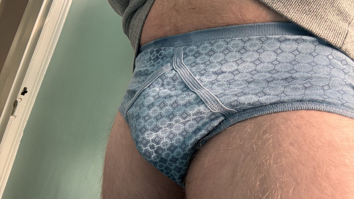 BriefsGuyUk tweet media