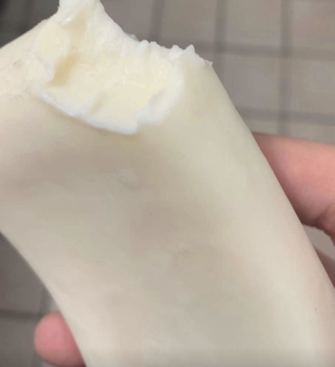 Dee⁷ 🪭🥂🍓 tweet media