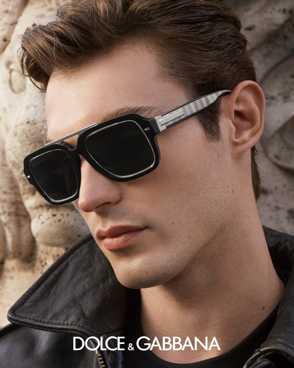 dolcegabbana's tweet image. Sartoria Sunglasses expresses #DolceGabbana signature codes through a sharply defined aesthetic. 

Discover more at bit.ly/DGEyewearMenSS…

#DGSS26 #DGEyewear