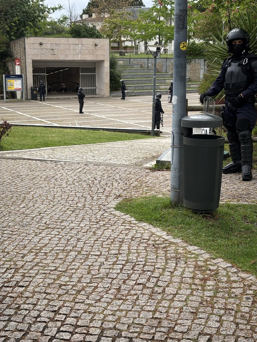 Tim Fowler tweet media