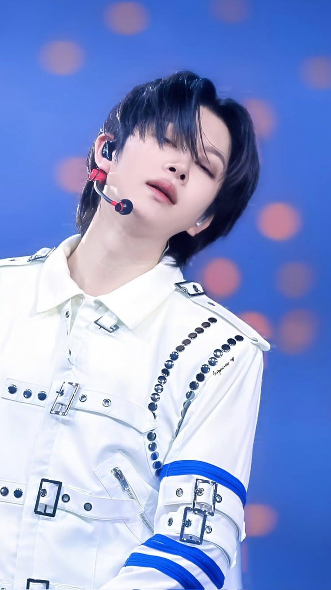 m_Cherri's tweet photo. Some times the ones that look the Happiest, have the most confidence... are the ones that gets hit the hardest with anxiety and depression. Self doubt rolls in like a disease festers, and you start questioning everything you do... Heechul has been slowly showing more of his weaknesses, talking more of his vulnerabilities. And I am sooo relieved bcos if it, he needed to let it out. He can't keep it in for so long... its not healthy.
I became a fan of Hee bcos of his variety shows and from there I was introduced to Super Junior's Kim Heechul... And I was memorised 🫠
I became a fan of SJ bcos of Hee. 
Heechul belonged on the stage, he was born for it. He was at his brightest and most stunning on stage. 
Since I became a fan, my dream was always to see him on stage again. And I got it slowly, the FMA Burn the Floor where no one expected him to be there, to House P CB, then the JP special events.. but SS10 was what I was waiting for... 
To be frank, if Hee did not join SS10, the liklihood of me going to K to watch is.. low. Heechul was the reason I joined the fandom and despite the rest of SJ being great, I wanted my first live SS in person to have Heechul.
From 2020 to 2025, there were so many up and downs, his bbl, the controversies and the multiple scares of him leaving SJ. I was scared and anxious on so many occasions. I never doubted his love for the group, there are too many reasons and the way he showed them.
Then the announcement at the end of SS9. Finally, what I've been waiting for.
I like to say Thank You to Teukie, I truly believe he is the glue that held SJ together for so long, and I like to Thank You for supporting Hee in getting his confidence back. 💙 You will always be the best leader for me.
Heechul ahh, no matter what you decide to do, unit, solo, or just SJ. I will support you 100%, to just see you on stage again is already a gift for someone who started stanning you after you left the stage. ❤️
Please become confident again and come back to more stages! You are our Univeral Star Kim Heechul!! 💫🌟

#KimHeechul #Heechul #김희철 #金希澈 #ヒチョル #우주대스타 
#SUPERJUNIOR #슈퍼주니어