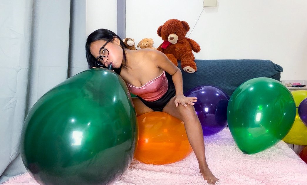 loonercamylle's tweet photo. AVAILABLE NOW AT MY C4S STORE… HUGE GREEN BTP … CHECK IT OUT !!! 

https://t.co/s77LRIlubu

https://t.co/PwK30MAuPd https://t.co/zxuVBjIr4A