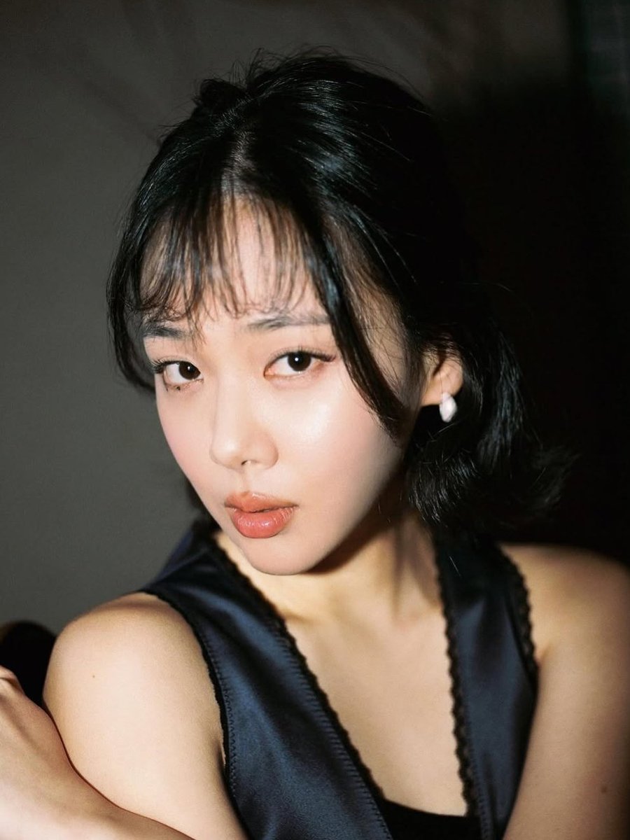 ㅤ ㅤㅤ ㅤㅤㅤㅤㅤ
ㅤㅤㅤㅤ.ᐟ⸝⸝⌞𝗲𝘃𝗮𝗽𝗮𝗻𝗴𝘀 posted◟ྀི⌝␥∿
ㅤㅤㅤㅤ2026년 04월 08일
ㅤㅤㅤㅤ
ㅤㅤㅤㅤbts from a recent shoot 🙆🏻‍♀️
ㅤ ㅤㅤ ㅤㅤㅤㅤㅤ