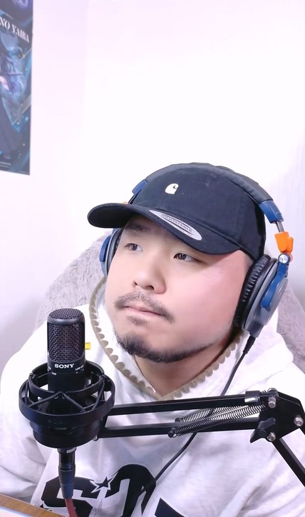 Hairy walker tweet media