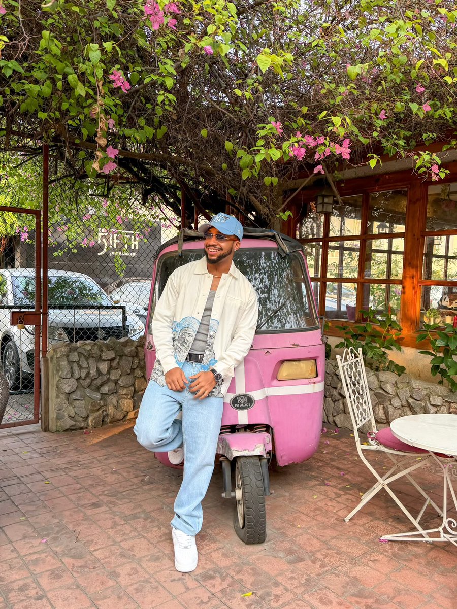 egocash_'s tweet photo. No noise, just motion.
Staying in my lane, everything aligning 💫
Style, peace, and purpose… the rest go follow. https://t.co/yrVCqcuQjW