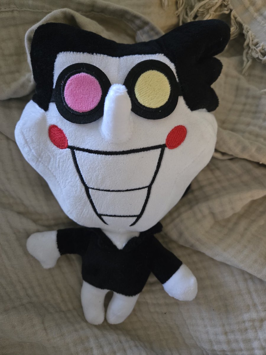 bugtenna tweet media