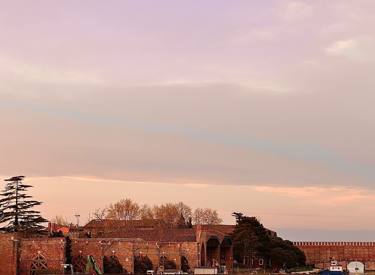 nadiussi's tweet image. Buona serata 🌹🥂💖✨

🎹🎶 youtu.be/WyYC9qRlJxY
#Buonaserata
#Goodevening