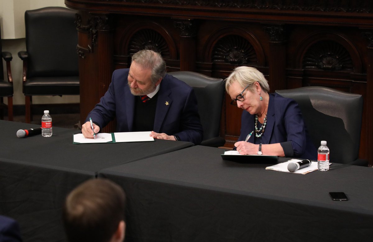 OhioAG's tweet photo. AG Yost today announced a major investment in the future of Ohio’s criminal justice system with the awarding of $5 million in seed money to establish a Prosecutor Training Program at Cleveland State University.
Details: https://t.co/9EMMO7szJK https://t.co/s30fYPnPz0