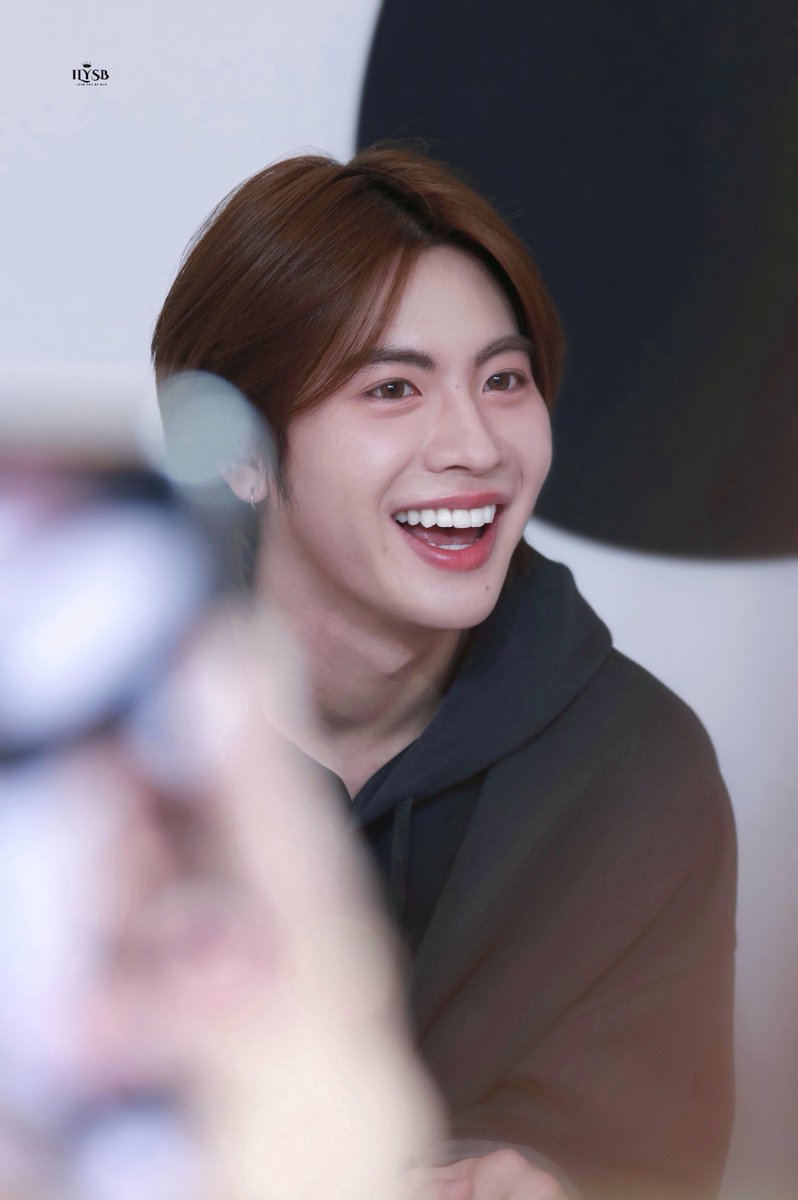 ILYSB #ลัทธิพี่วรรณ tweet media