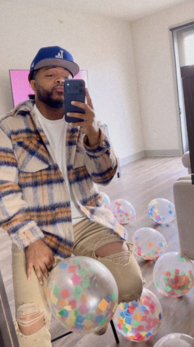 Bobby ✌🏽 tweet media