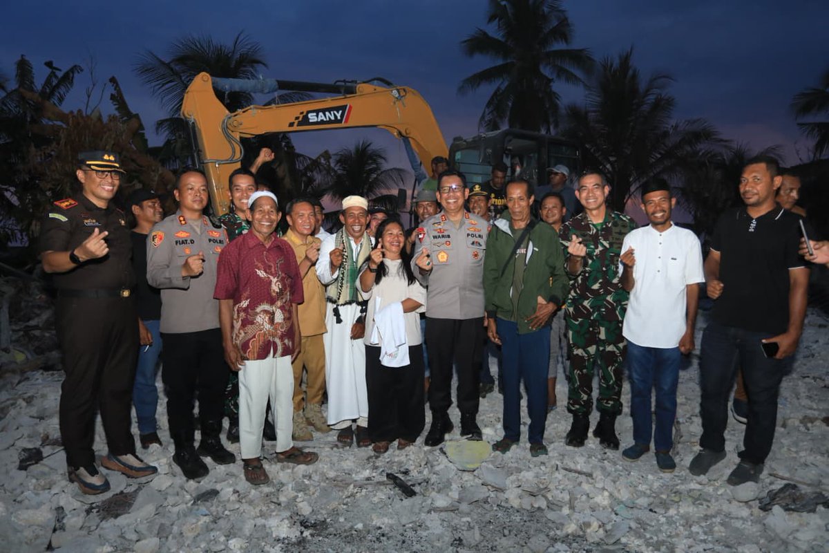 Irjen Pol. Drs. Waris Agono., M.Si tweet media