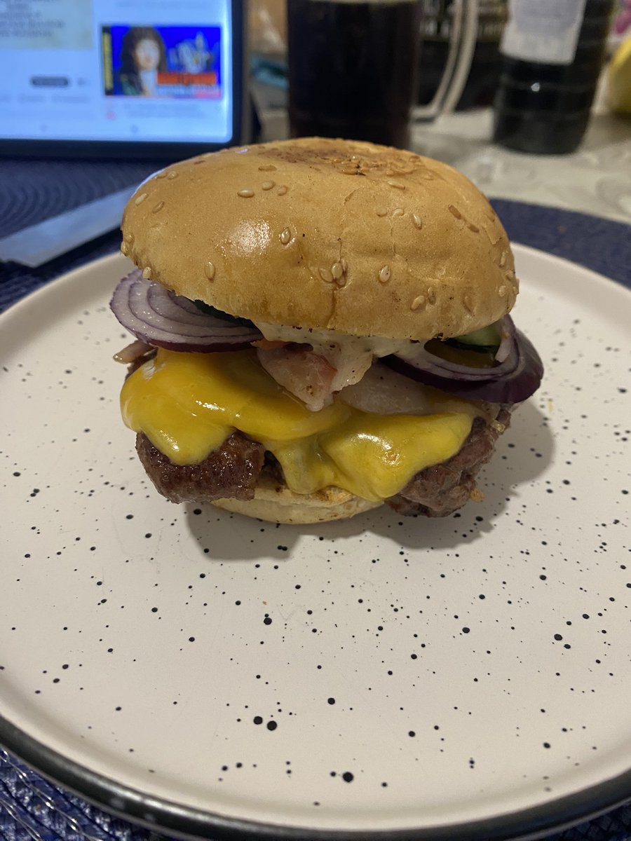 Євген tweet media