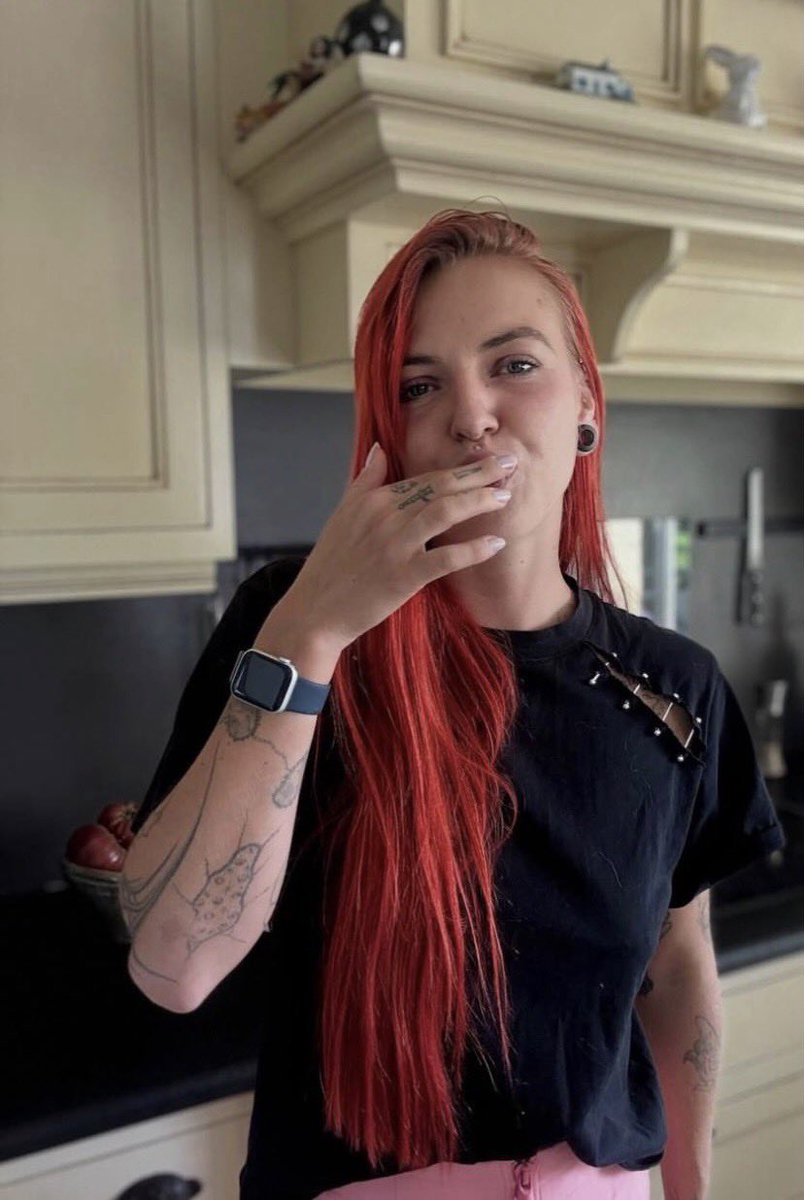 Adele🍓 tweet media