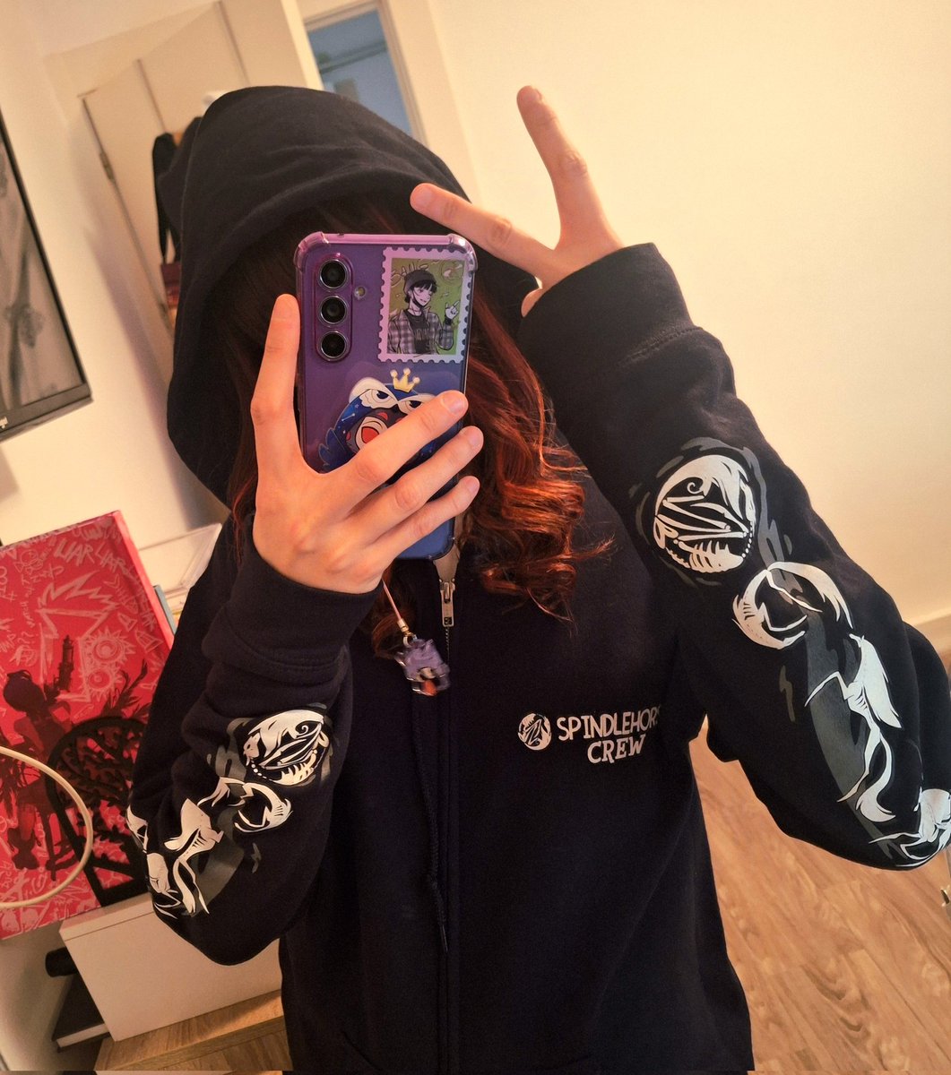 andreafern4ndez's tweet image. My Spindlehorse crew hoodie arrived!! I'm so happy!! Thank you so much @SpindleHorse!! 🫶🏻🖤