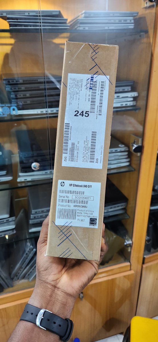 Val_Gadget's tweet image. Brand New || elitebook 840 G11
16gb ram //512gb ssd 
Ultra 5, 14 generation
12cores speed 
14 logical processor 
NPU 0 AI Boost 
Face ID/ fingerprint 
American standard 🇺🇸🇺🇸