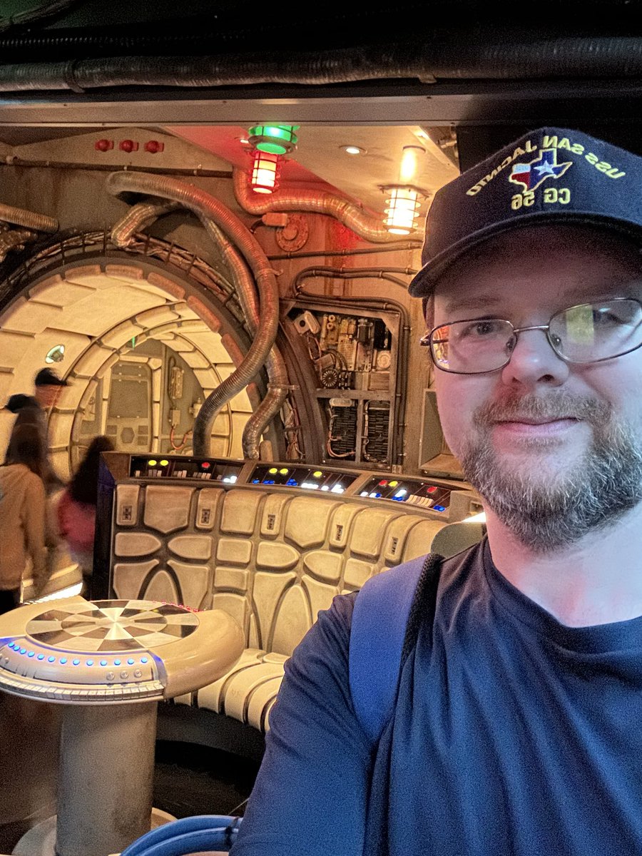 JRESeawolf tweet media