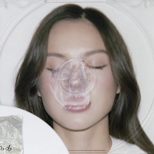 Olivia Rodrigo Charts tweet media