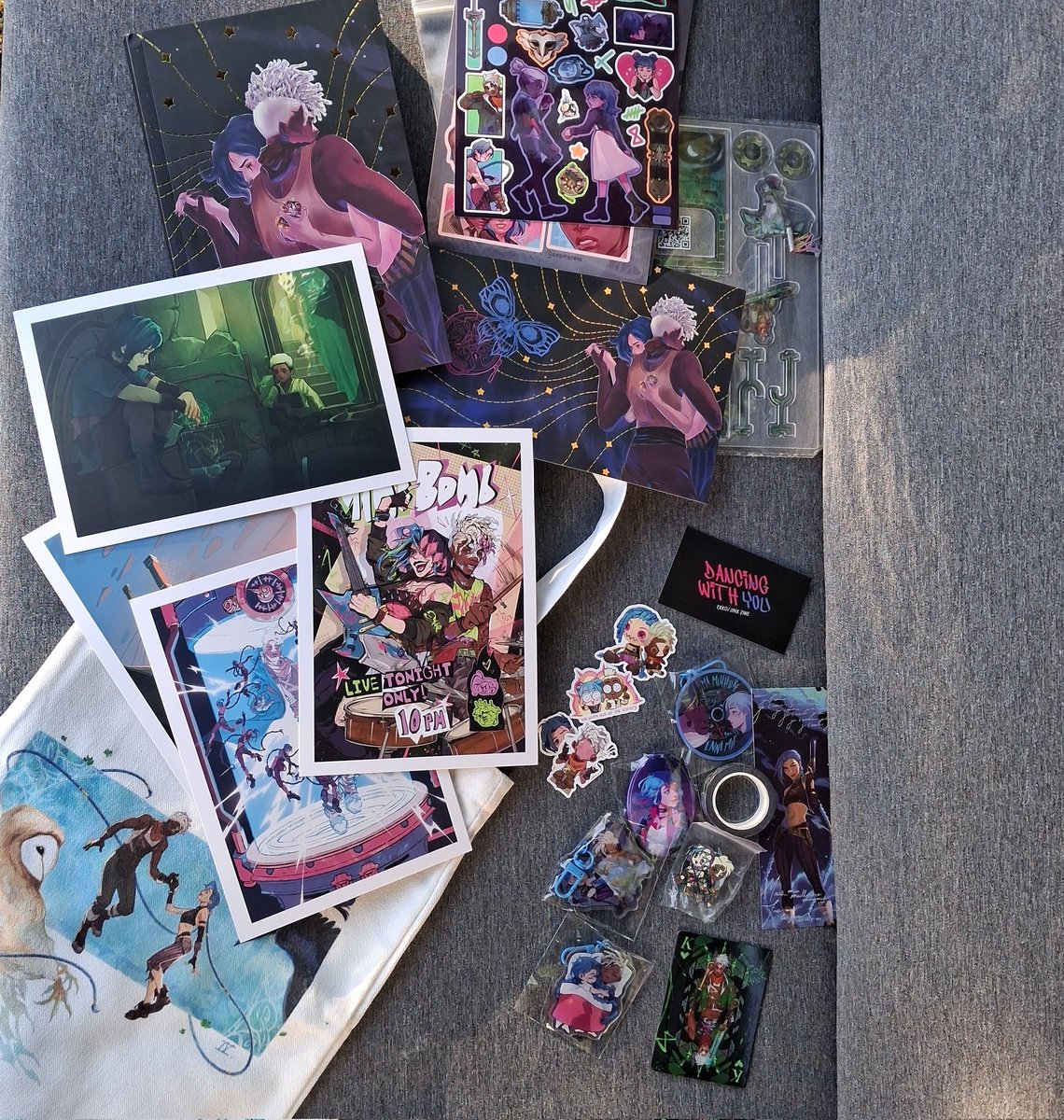 lonisaiou's tweet image. Thank you SO MUCH @TimeBombZine for this beautiful project!! I couldn't wait to open the package as soon as I got it. &amp;amp; all those months of waiting were absolutely worth it!! Shout out to everyone who made this possible you guys are absolute legends ❤️ #timebomb