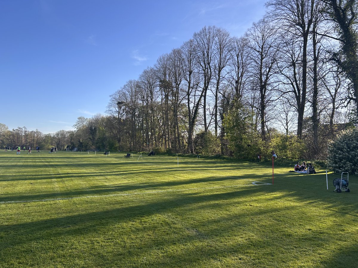 puffpuff65's tweet image. Game 181 of 2025/26
Ground 1110 
Cambridgeshire Senior County League Premier 
Great Shelford v West Wratting 
The start of early midweek kick offs! 
#Groundhopping #SillySeason