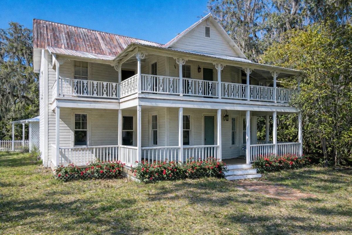 Architectolder's tweet image. Love a summer porch?

How about one on a 1925 Farmhouse.......Listening to rain on a tin roof takes a lot of us back