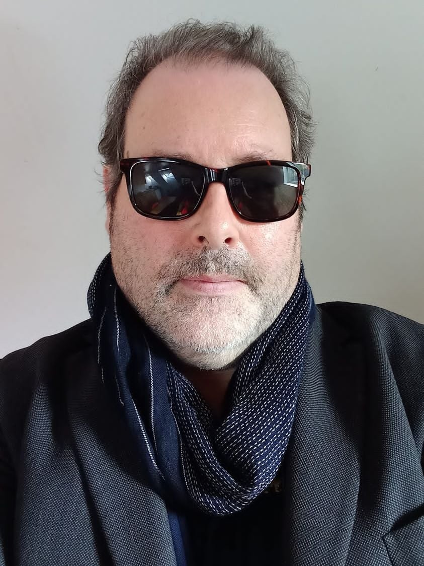 v13media's tweet photo. Author and professor Dr. Liam J. Leonard discusses the evolving landscape of criminology and the challenges shaping justice systems today.

⌨️: @jaynovelistbc

URL: https://t.co/yBkUd8rgUM https://t.co/fHdrfjOsKa