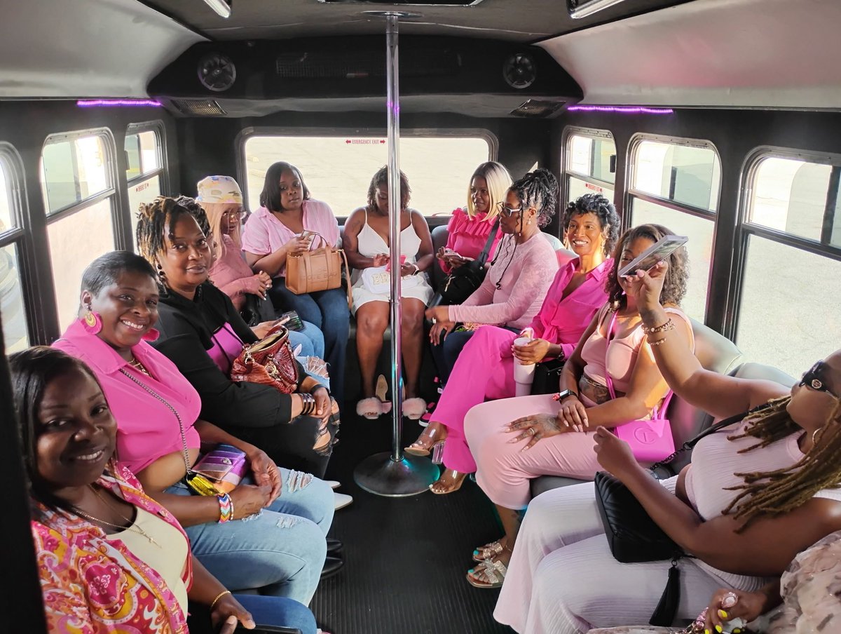 TipsyTransit's tweet image. Birthday vibes in full effect 🎂🥂
Celebrate in style and let Tipsy Transit do the driving.
#BirthdayVibes #TipsyTransit #PartyOnWheels #SquadEnergy #CelebrateBig