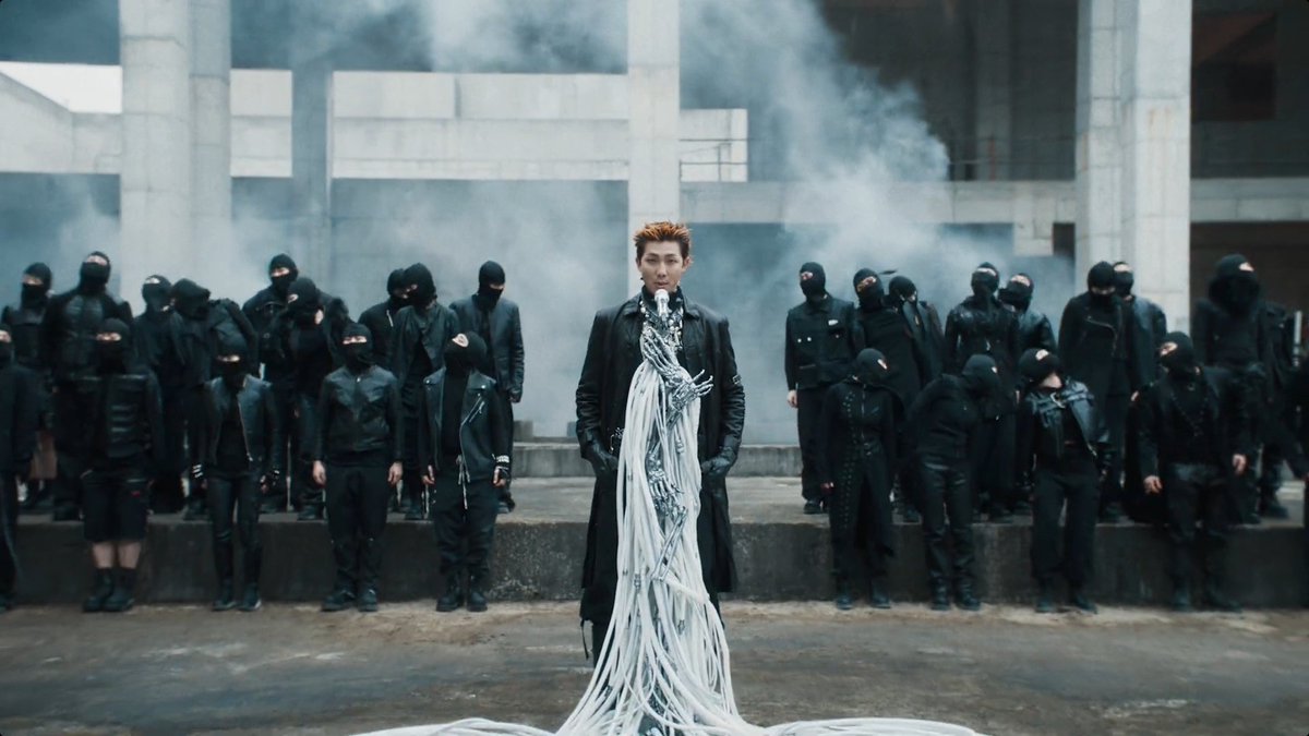 intro:night 🧭 tweet media