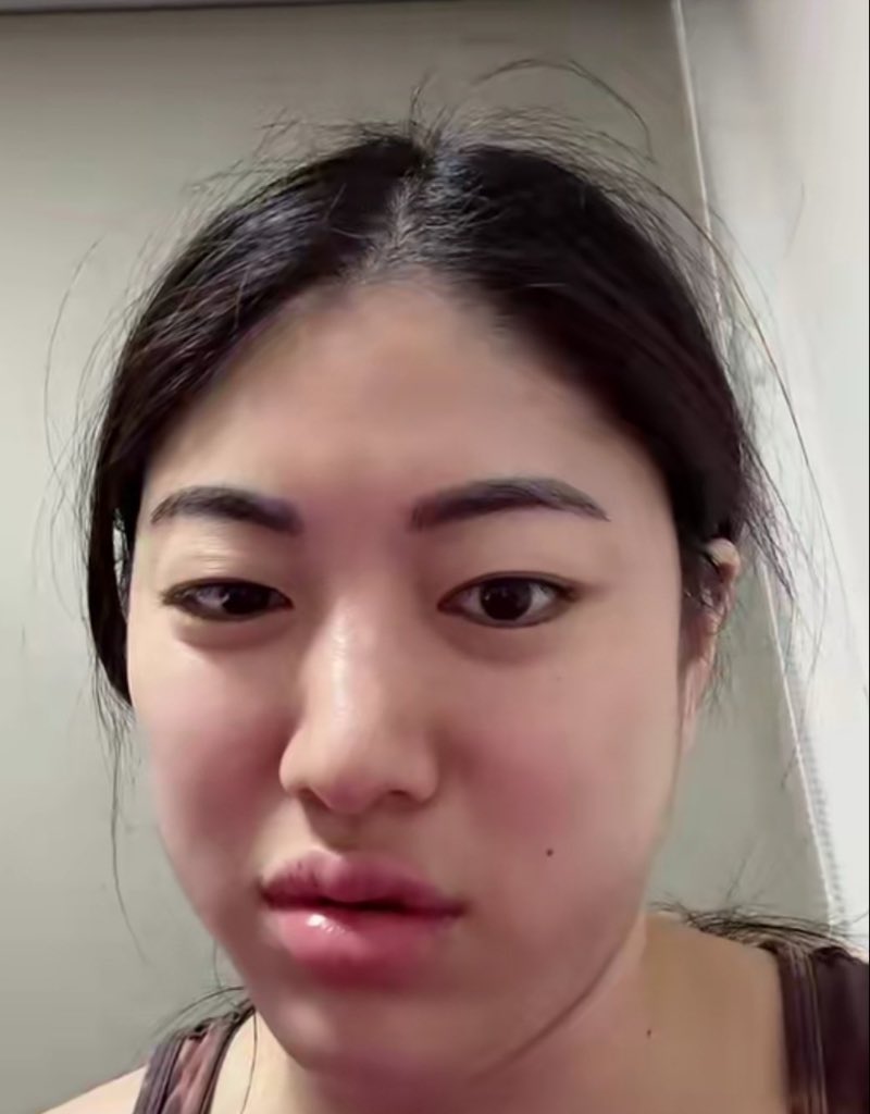 selen 🪐 tweet media