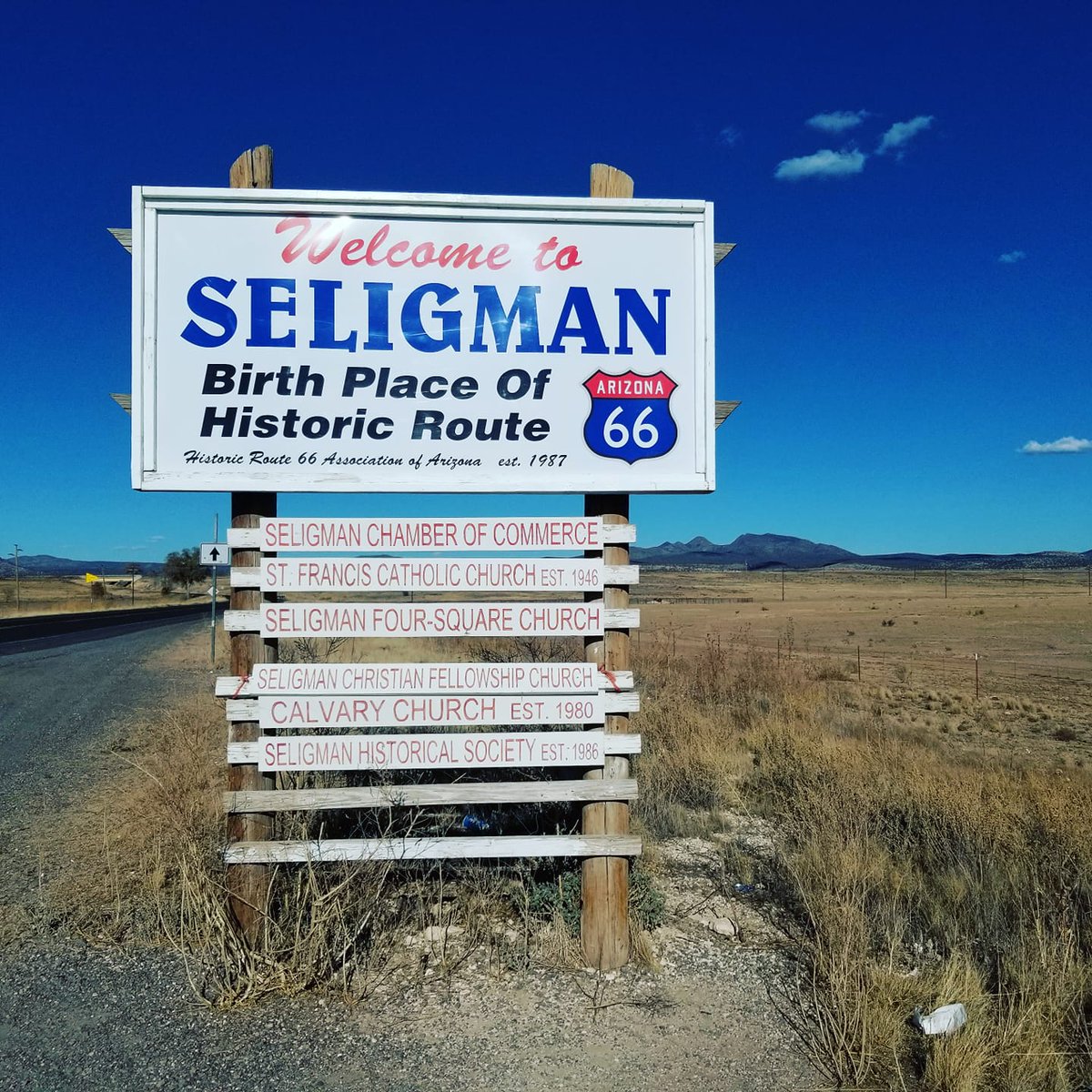 DriverProvider's tweet image. Seligman, Arizona brings Route 66 nostalgia to life.
We’ll handle the drive so you can enjoy the journey.

Book with us at driverprovider.com.

📸: Visit Seligman 

#TheDriverProvider #Route66 #SeligmanAZ #ArizonaTravel #LuxuryTransportation #RoadTrip
