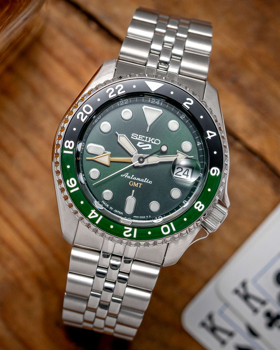 baldassarreted's tweet image. The Seiko SSK035 is part of a lineup that’s helped reshape expectations around GMT watches, bringing a complication that was typically reserved for much higher price points into something far more accessible.

With the 4R34 automatic movement inside, it offers a straightforward