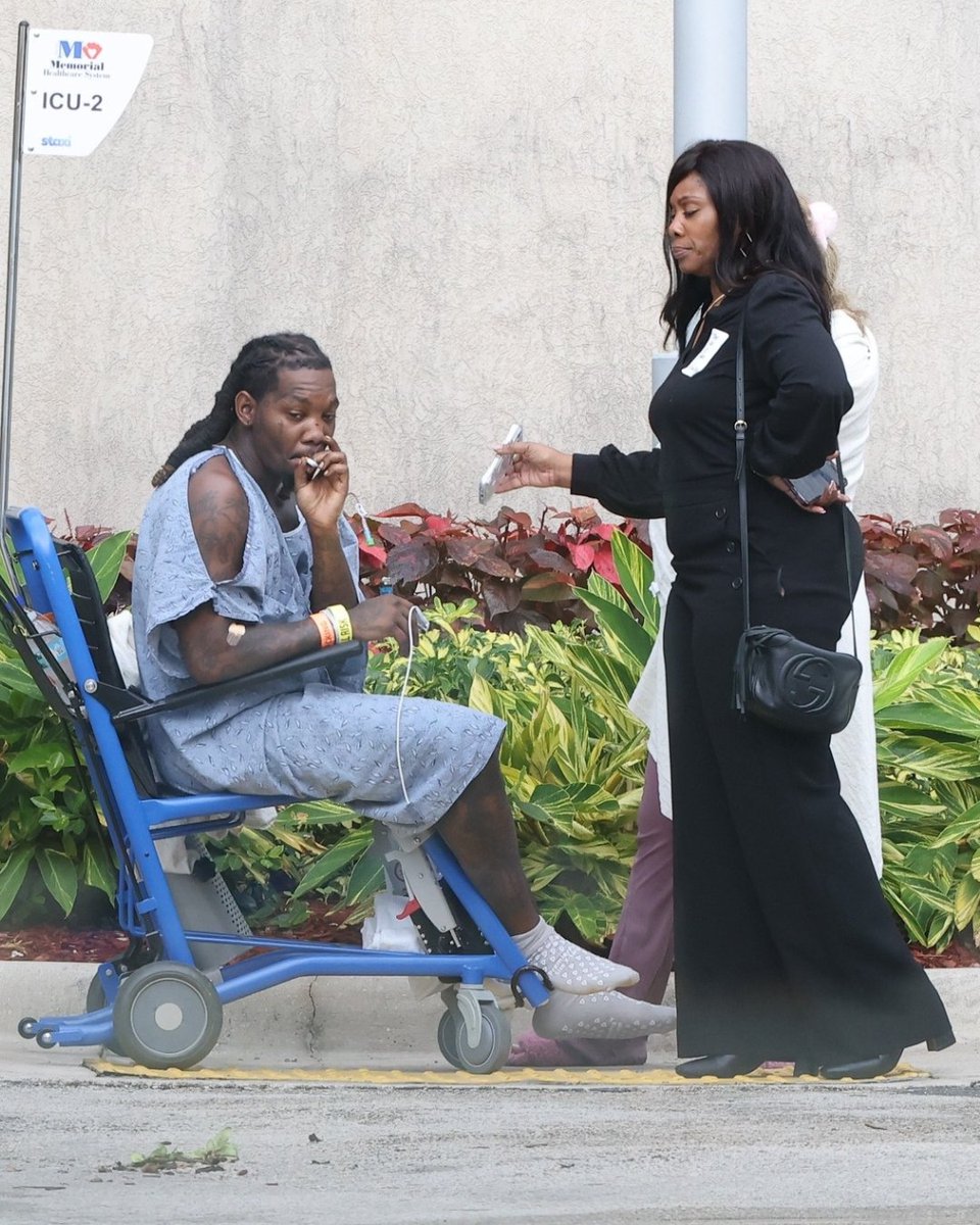 Page Six tweet media