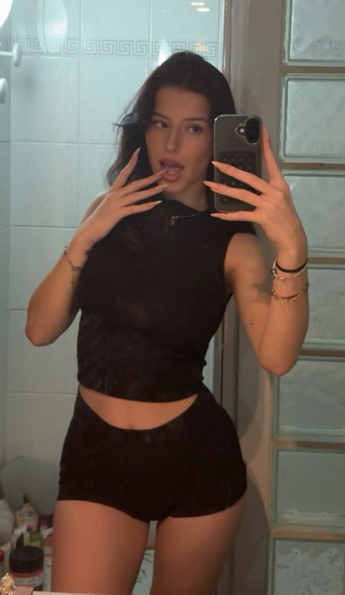 L’esclave tweet media