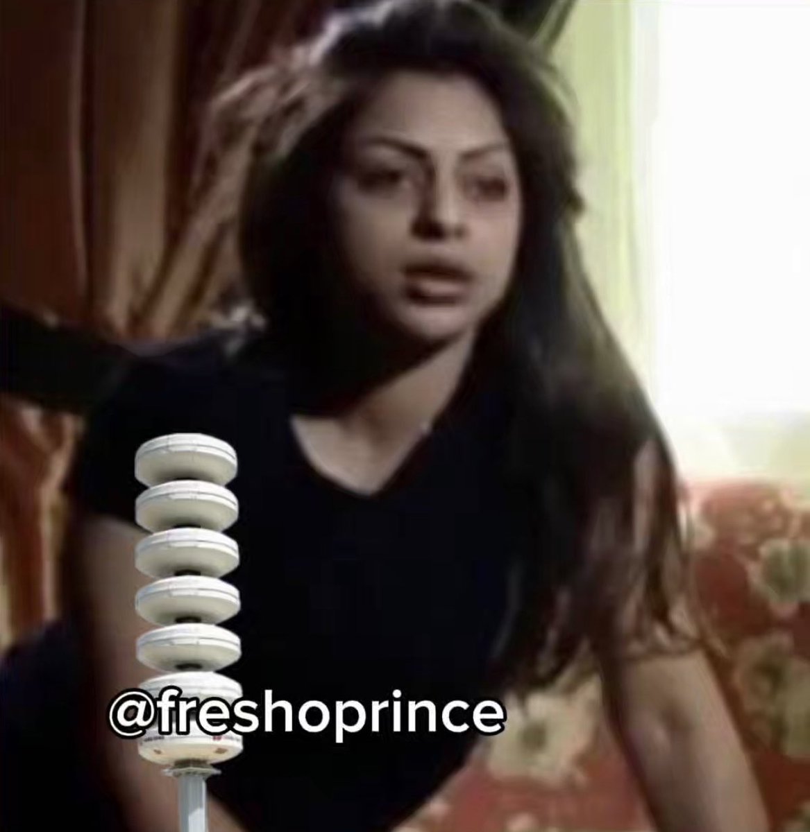 FreshoPrince's tweet photo. ٢٠٢٥                                                  ٢٠٢٦ https://t.co/2oITnfF8Vc