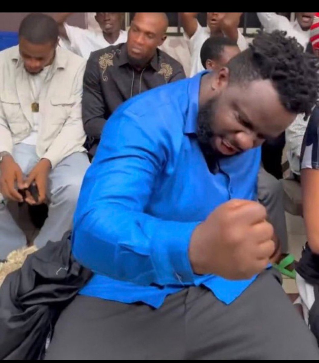 thiss_uk tweet media