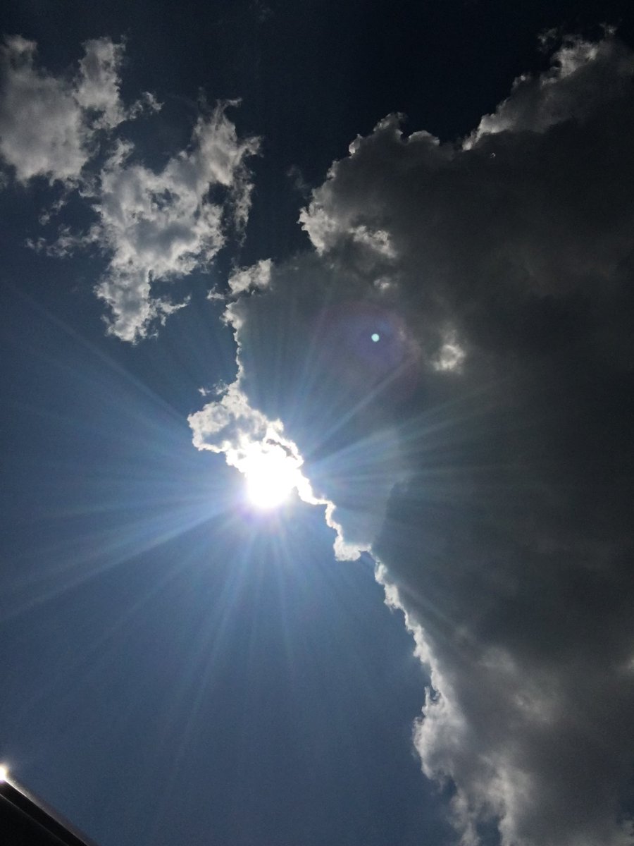 SpeakinFreedom's tweet image. Then the Illumination of Earth is based on the Oxygen Zone that allows us to breathe… It light go over a lot of heads, but that same light gives us life! we are individually illuminations that contribute the the luminance and Essence of existence.. Back to my Studies!👑#RealOnly