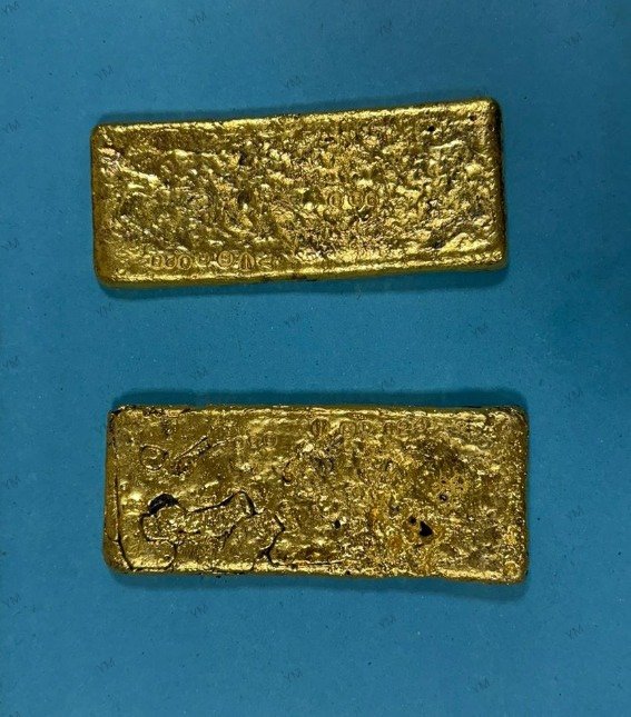 path2shah's tweet image. DRI Busts International Gold Smuggling Syndicate at Bengaluru Airport

Bengaluru  

In a major operation on April 6 and 7, officers of the Directorate of Revenue Intelligence (#DRI), #Bengaluru Zonal Unit, dismantled a large international gold smuggling syndicate operating