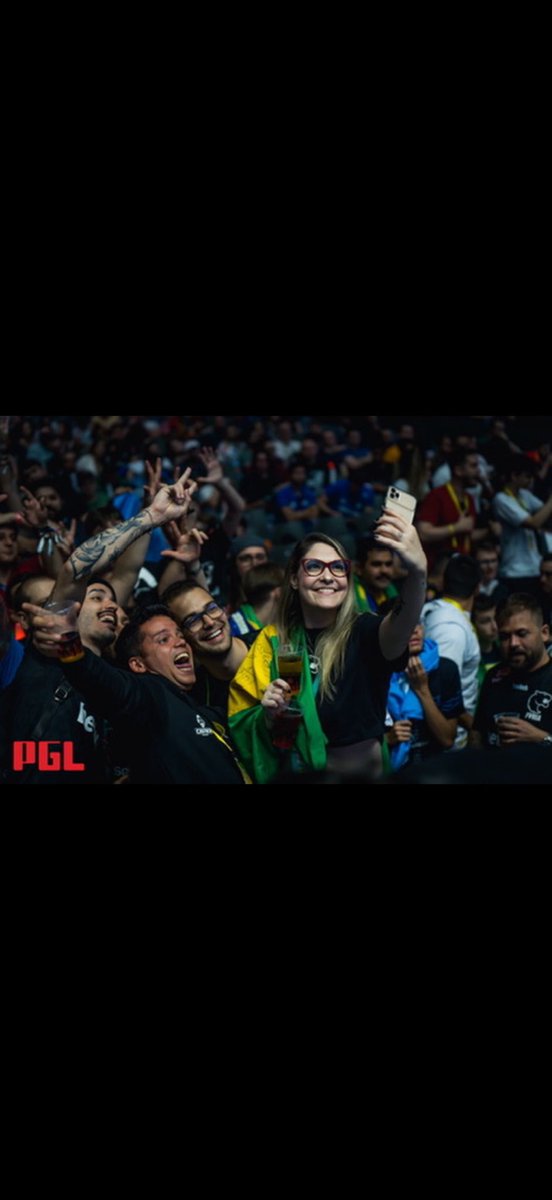 Nahzinhaa tweet media