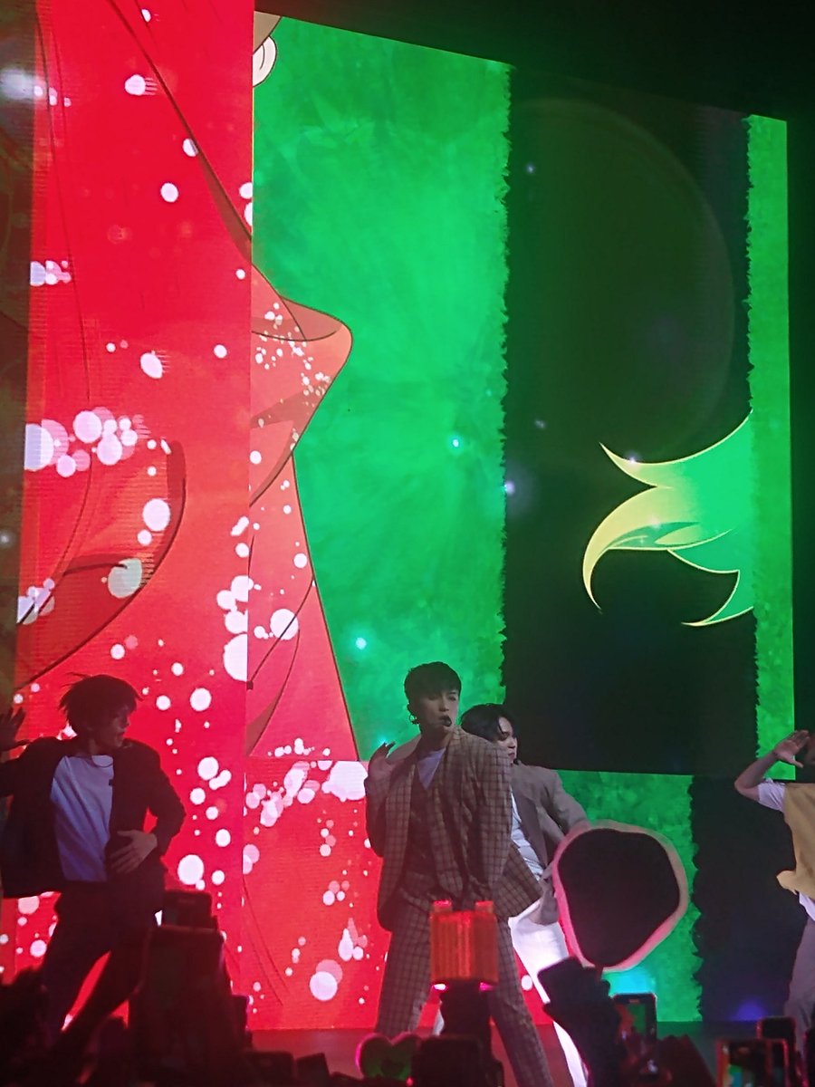 h_ae__chan_'s tweet photo. ainda bem que nunca cai no papo de não registrar show com celular imagina não ter nada disso registrado literalmente dias mais felizes da minha vida inteira tchau mark dasi neol chajaga into the unknown dont let it be go chase your dreams dive in dive in into the unknown #vlw https://t.co/0pXvYI87oL
