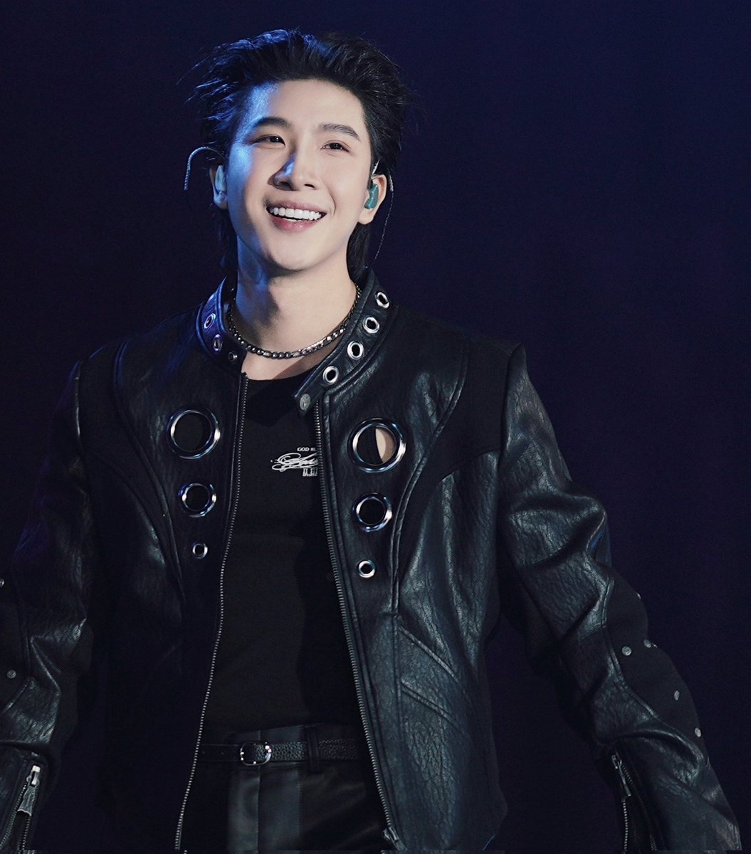 leafie 🌱 MET FK AGAIN!! tweet media