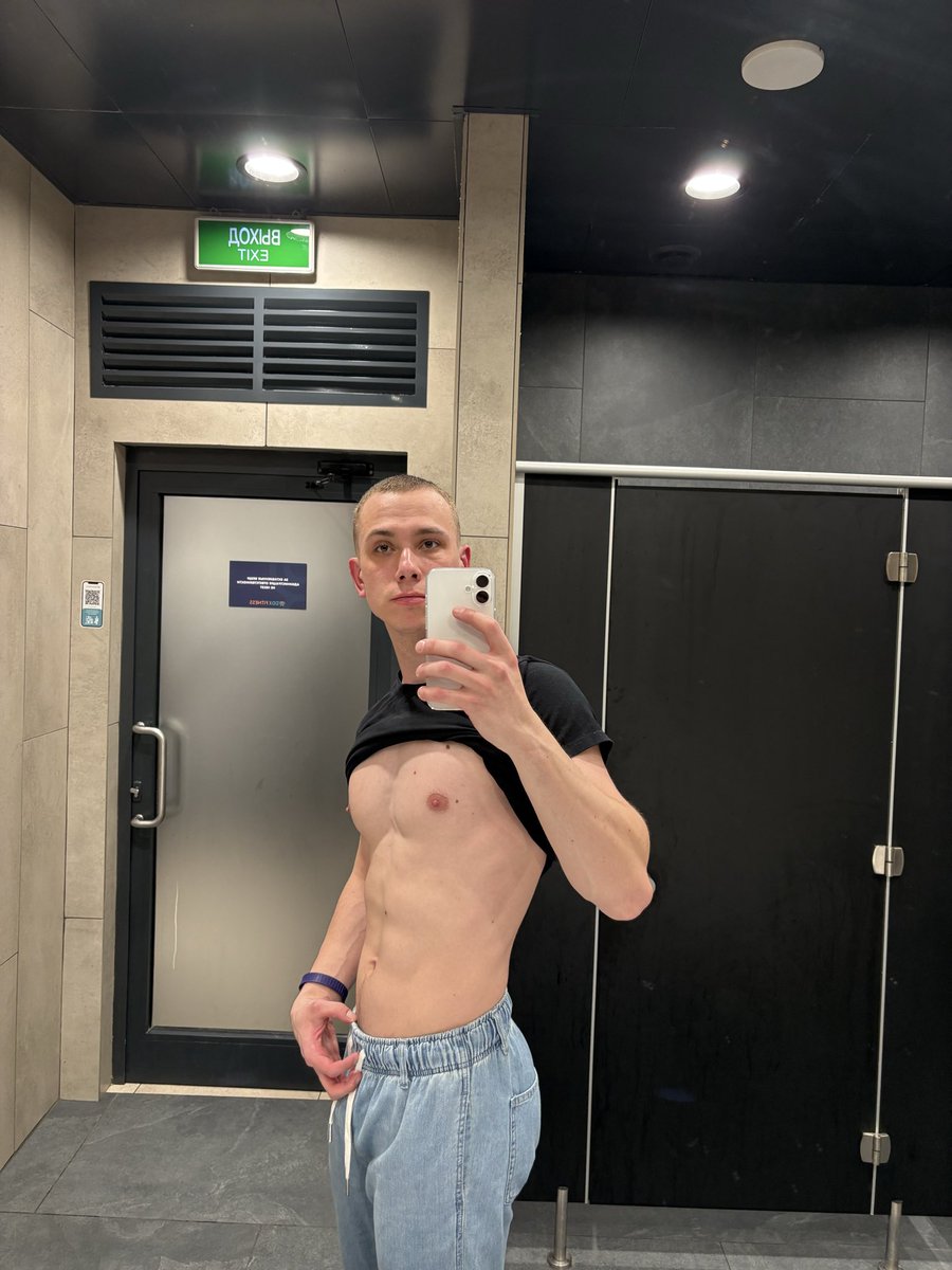 charnikovxxx tweet media