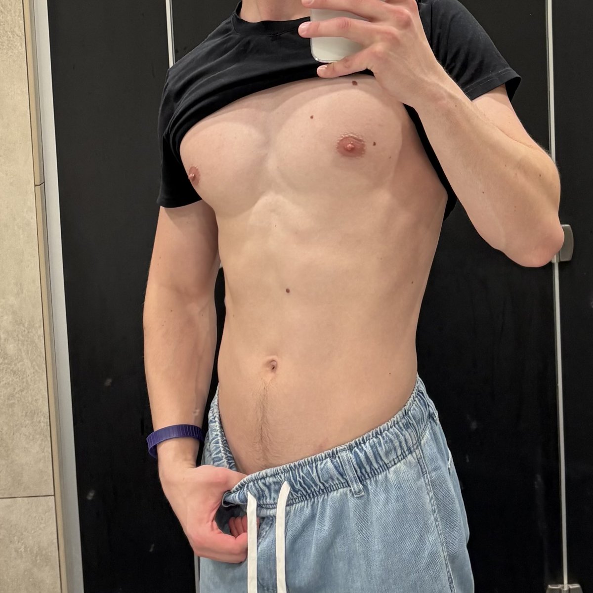 charnikovxxx tweet media