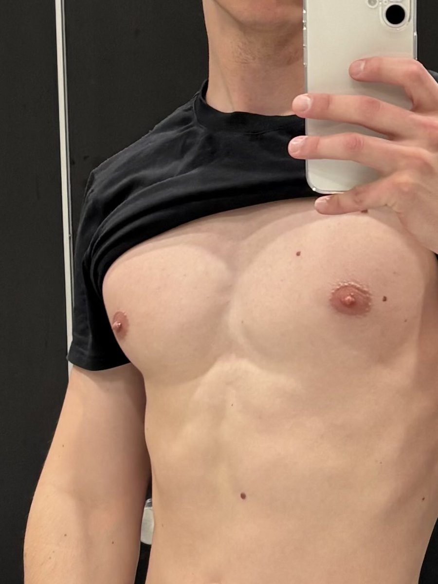 charnikovxxx tweet media