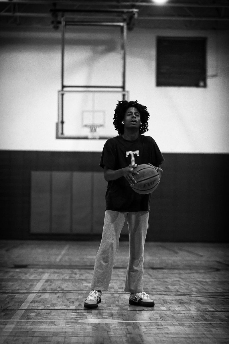 DariusSims07's tweet photo. Constant Improvement.. 😵‍💫 
@KnightsGrad @TimetoBallPrep @CoachKenBRBPGA https://t.co/4bZohWsPR8
