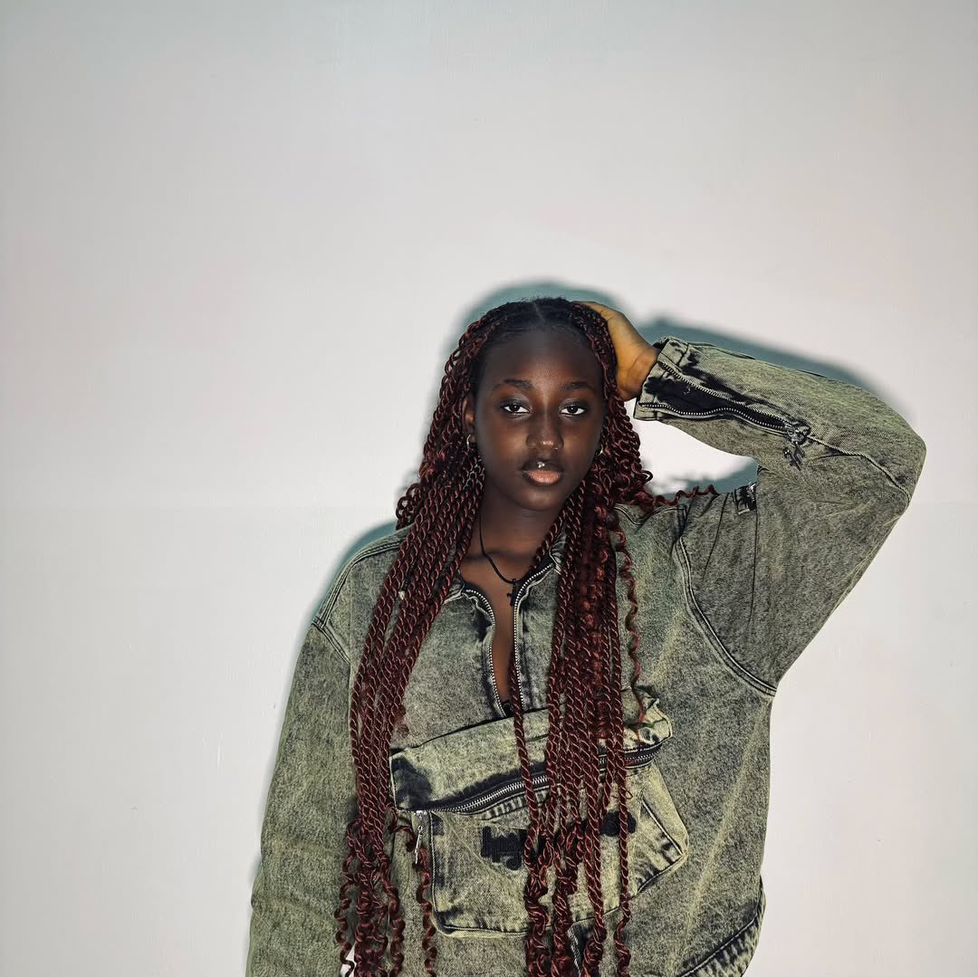 Claire 💙 tweet media